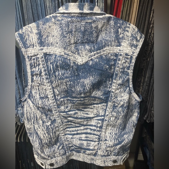 Rare! True Religion Jimmy Super T Vest in “MIDNIGHT BARK” wash size Medium - Picture 5 of 7